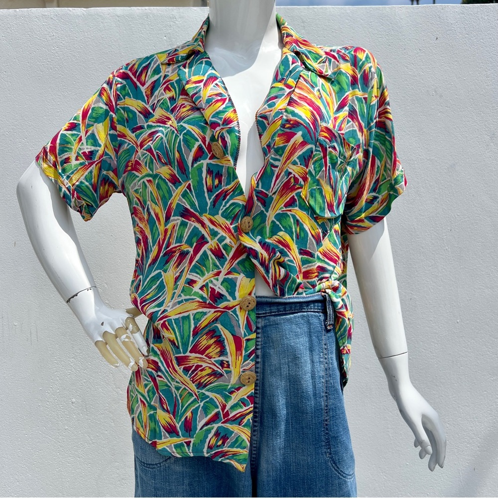 VTG Tropical Leaf Multicolor Print Short Sleeve Button Up - Picture 11 of 11